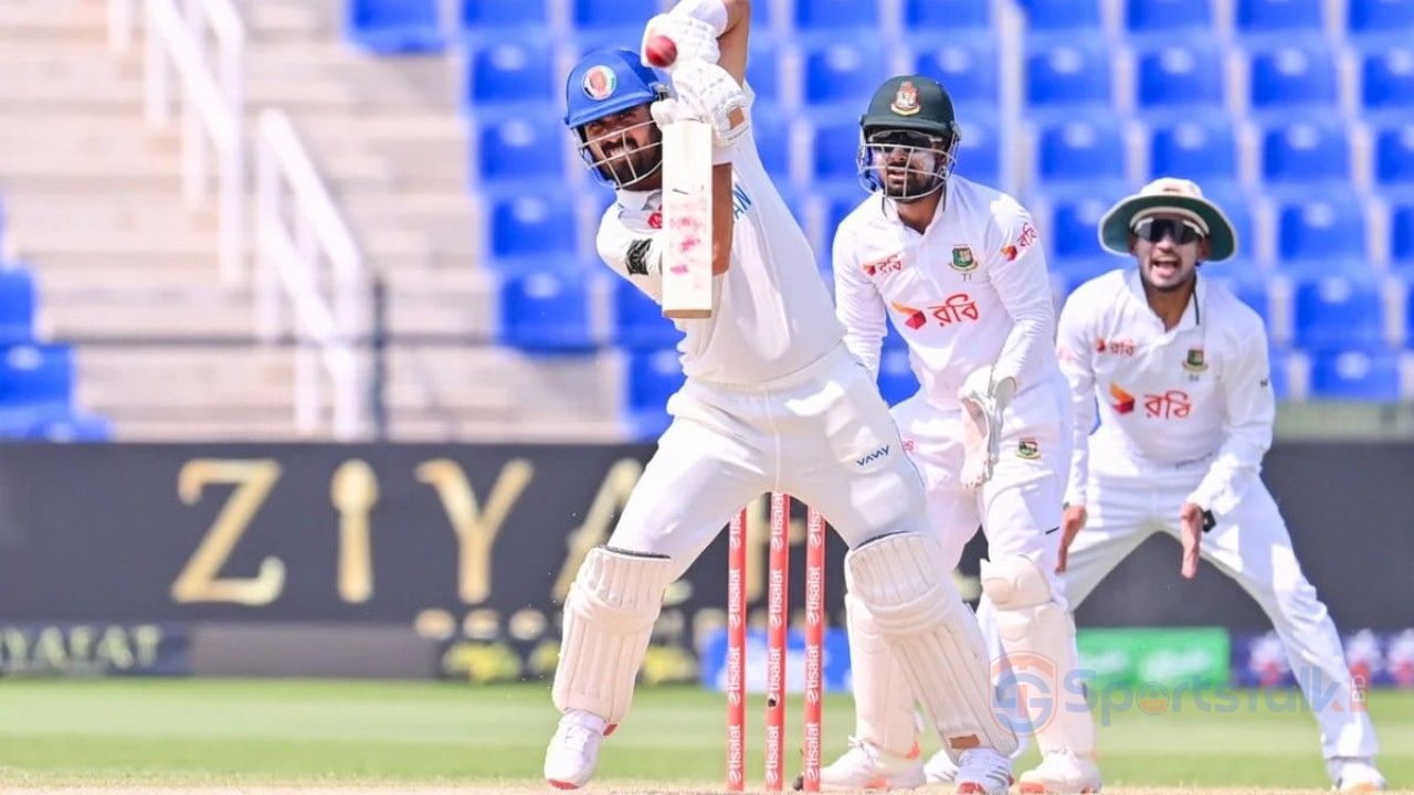 ১৩৫ রানে পিছিয়ে দিন শেষ করল আফগানিস্তান